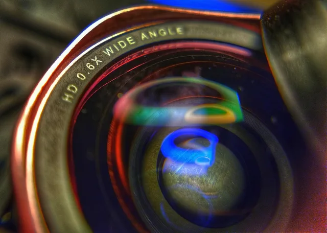 camera, lens, smartphone product, hdr picture. Markierte Produkte auf dem Smartphone testen
